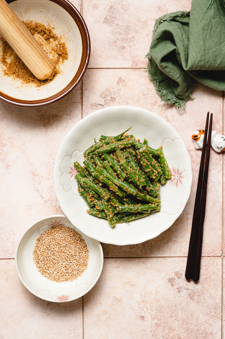 sesame green beans in a bowl