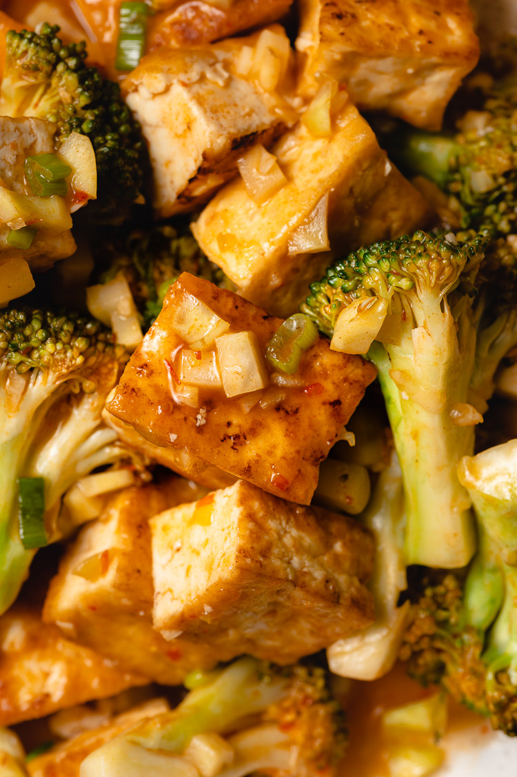 close up chili sauce tofu