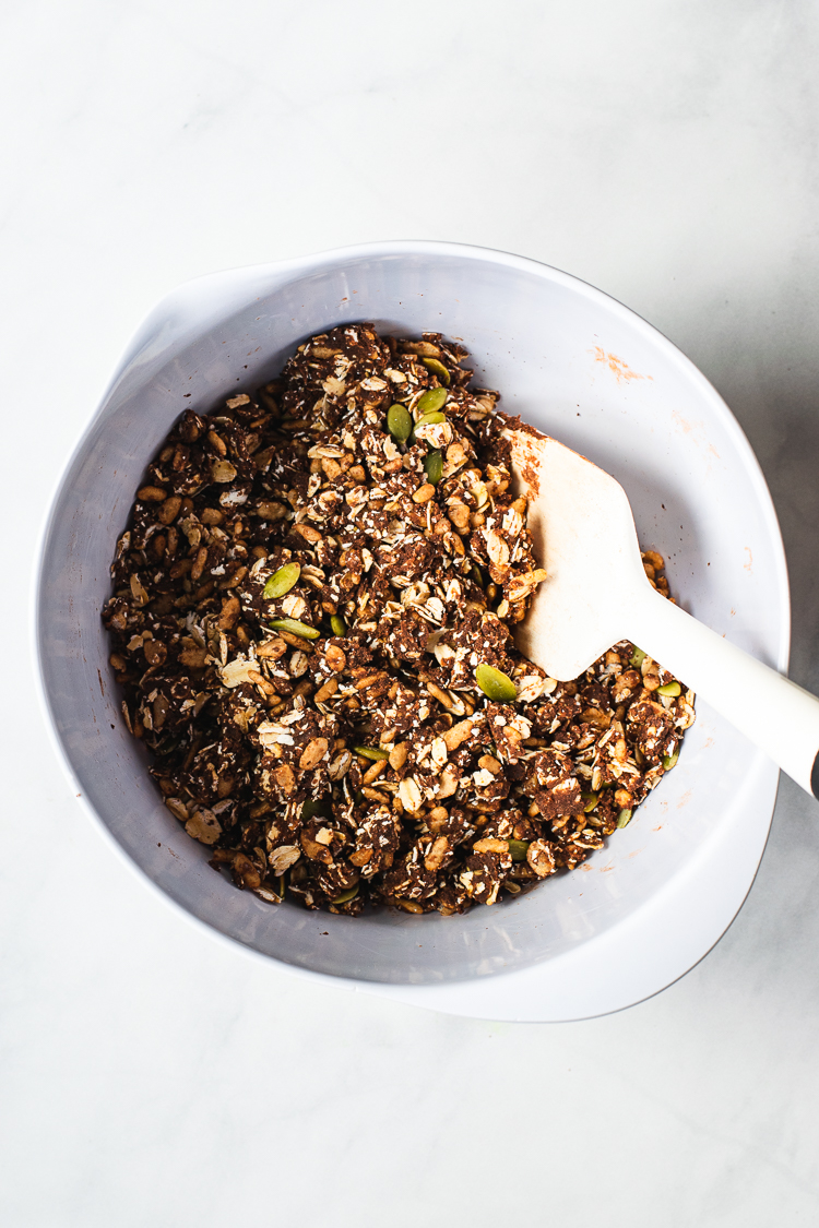 DateSweetened Chocolate Granola (Vegan, GlutenFree) Ellie Likes Cooking