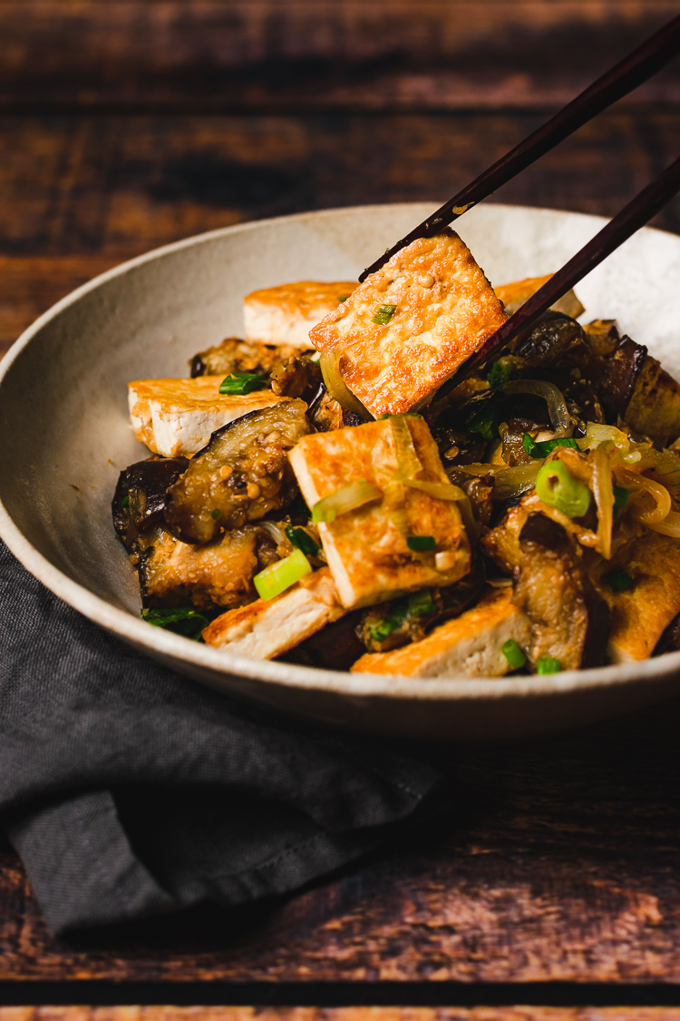 Japanese Tofu & Eggplant Ginger Stir Fry | 豆腐の生姜焼き - Ellie Likes Cooking
