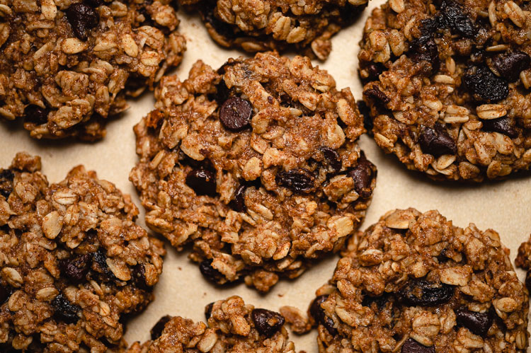 Vegan Banana Oatmeal Cookies