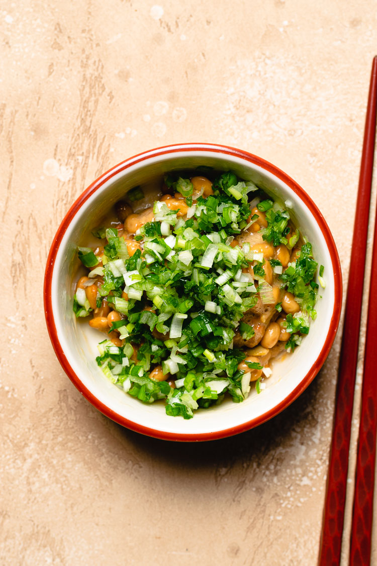 natto with green onions on top