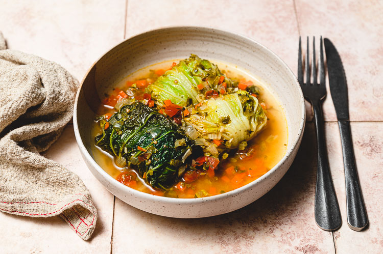 vegan cabbage rolls in a plate ready to eat