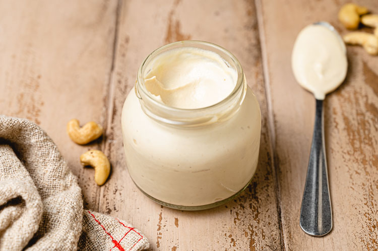 vegan cashew mayo in a jar