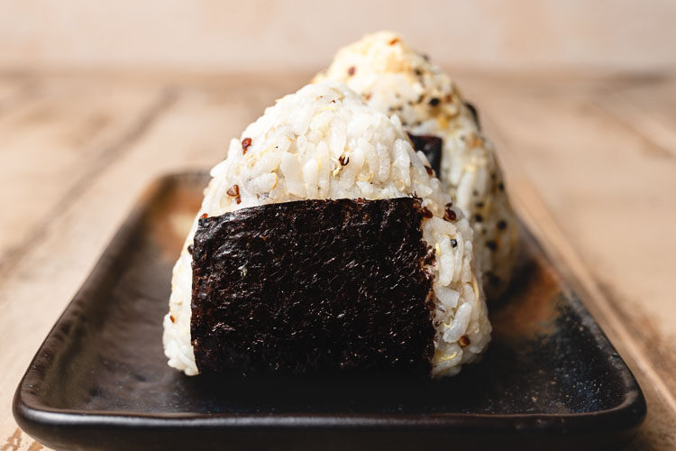 Vegan "Tuna" Mayo Onigiri ビーガンツナマヨおにぎり Ellie Likes Cooking