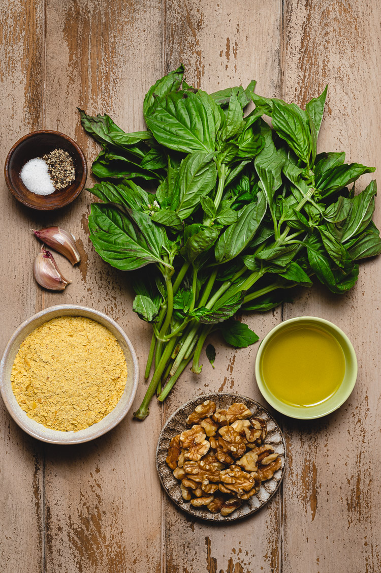 vegan pesto ingredients