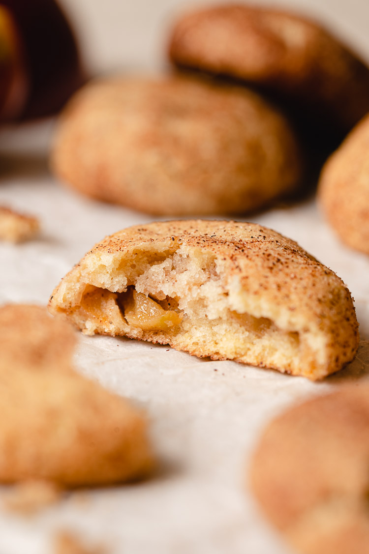 close up inside half of apple pie snickerdoodle