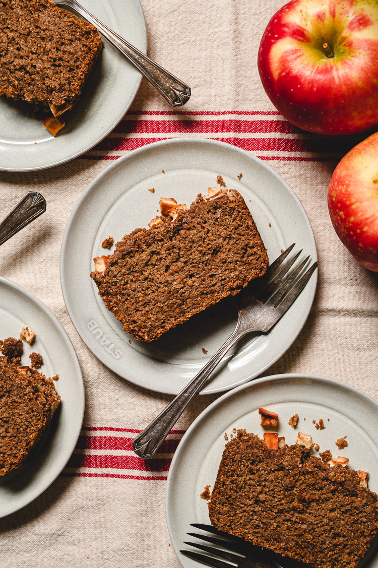 flatlay of apple bread slices