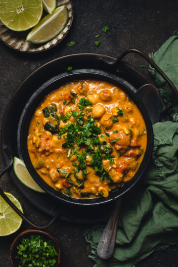 overhead shot of a bowl of vegan chickpea peanut curry