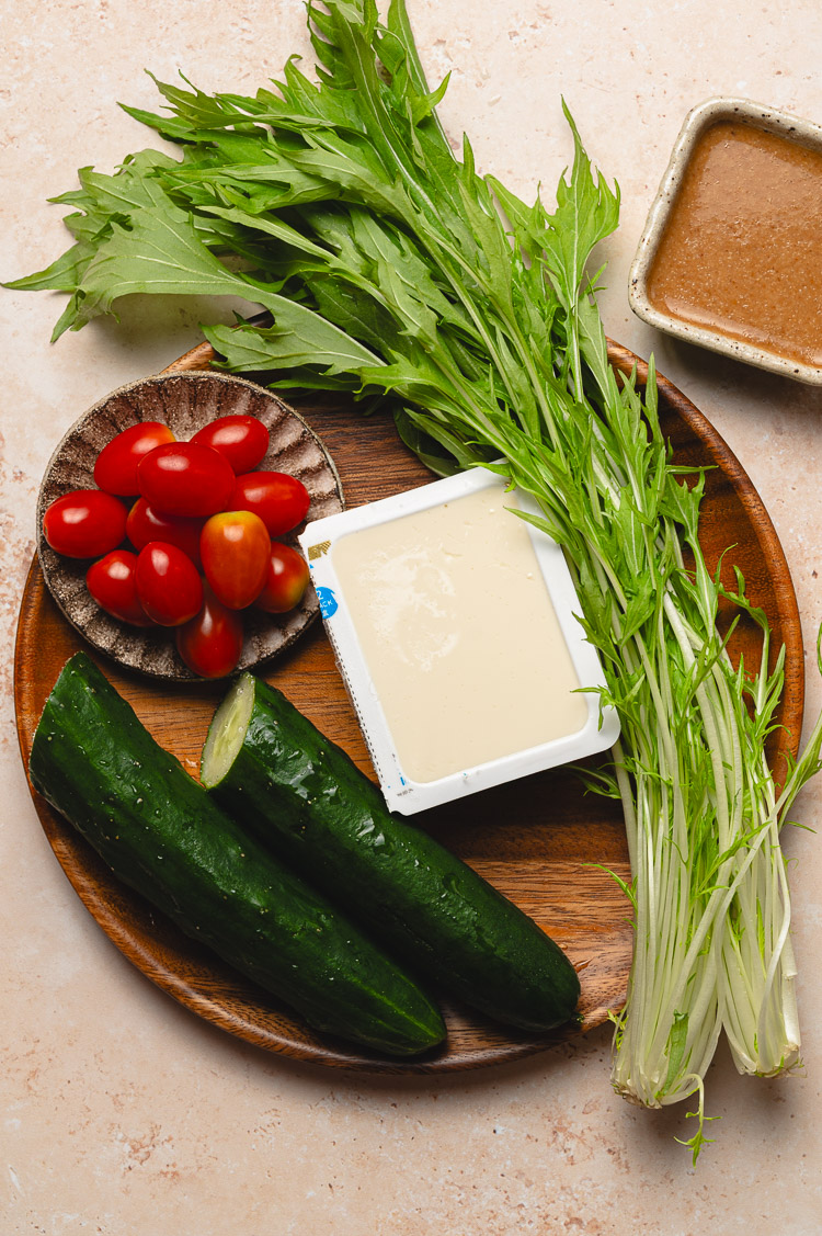 sesame mizuna salad ingredients