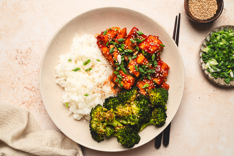 Sweet and Spicy Tofu Bowl