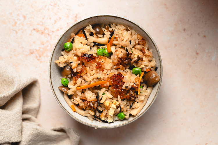 Takikomi Gohan (Japanese Mixed Rice ) 炊き込みご飯