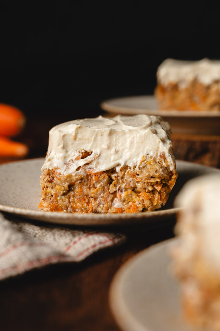 Carrot Cake Baked Oatmeal (Vegan)