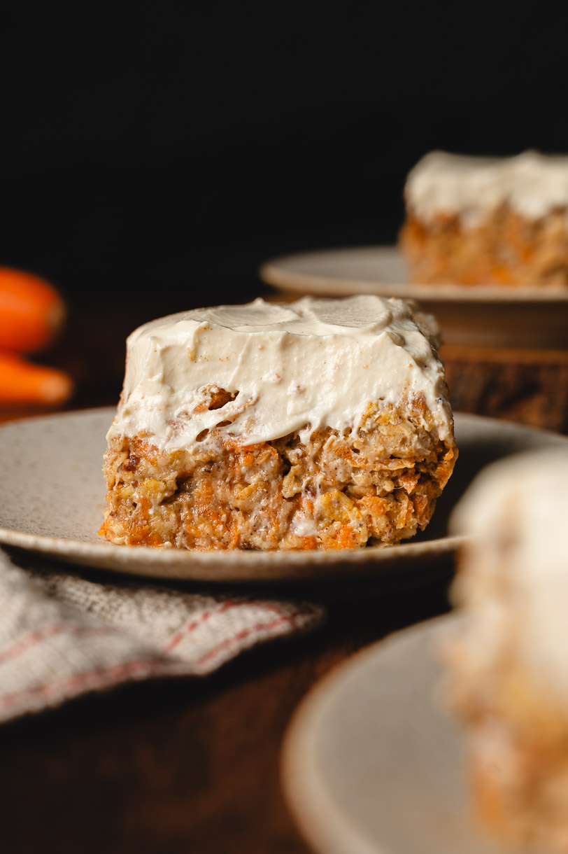 Carrot Cake Baked Oatmeal (Vegan)