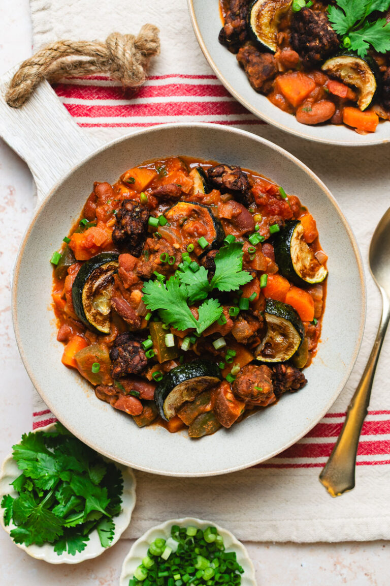 Chunky Vegan Chili with Kidney Beans and Tempeh
